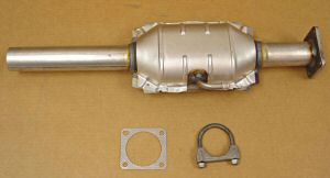 [catalytic converter with air tube hole]